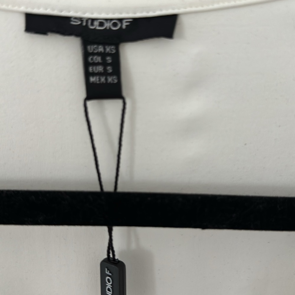 STUDIOF BLOUSE - Picture 3 of 5